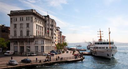 In which area of ​​Istanbul is it better for a tourist to live during a trip?