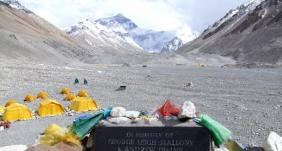 Everestda halok bo'lgan alpinistlar