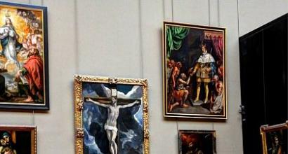 Louvre Museum in Paris: famous paintings and exhibition features