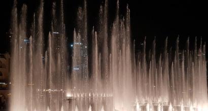 Пеещи фонтани в Дубай (The Dubai Fountain)